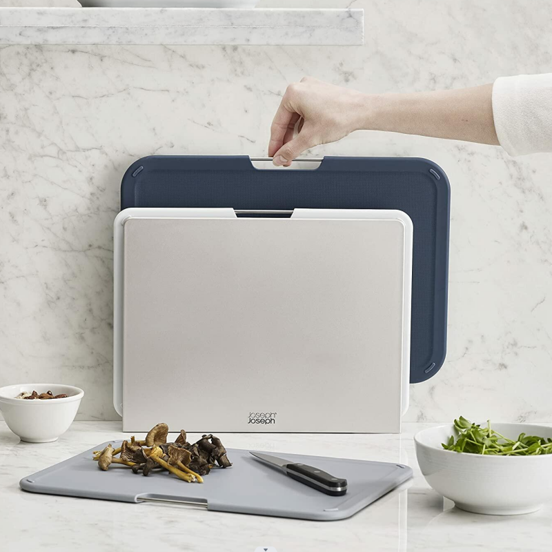 【全品UKオリジナル】Boards Of  3作品セット Nest™ Plastic Cutting Set with Storage Stand 3 Different Sized