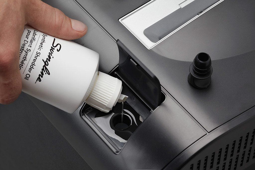 Swingline™ ShredMaster® Synthetic Shredder Oil & Lubricant, 16 oz 156034