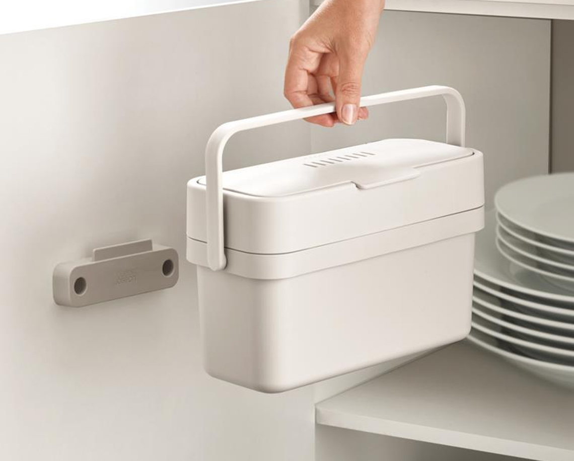 Joseph Joseph Compo4 EasyFill Compost Bin Food Waste Caddy with Adjustable Air Vent 4L