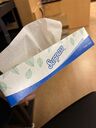 Papier mouchoir Surpass, 8,3" x 7,8", blanc, 100 mouchoirs/boîte, 30/paquet