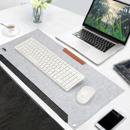 Grand tapis pour ordinateur portable en feutre, 25" x 13" - Moustache® - Gris Clair