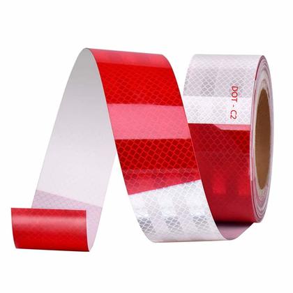 Bande de signalisation réfléchissante rouge et blanche d'avertissement ...